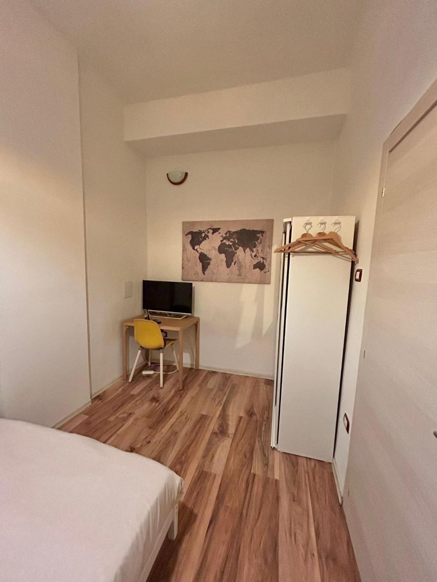 Residence Zar 4 Trieste Bagian luar foto