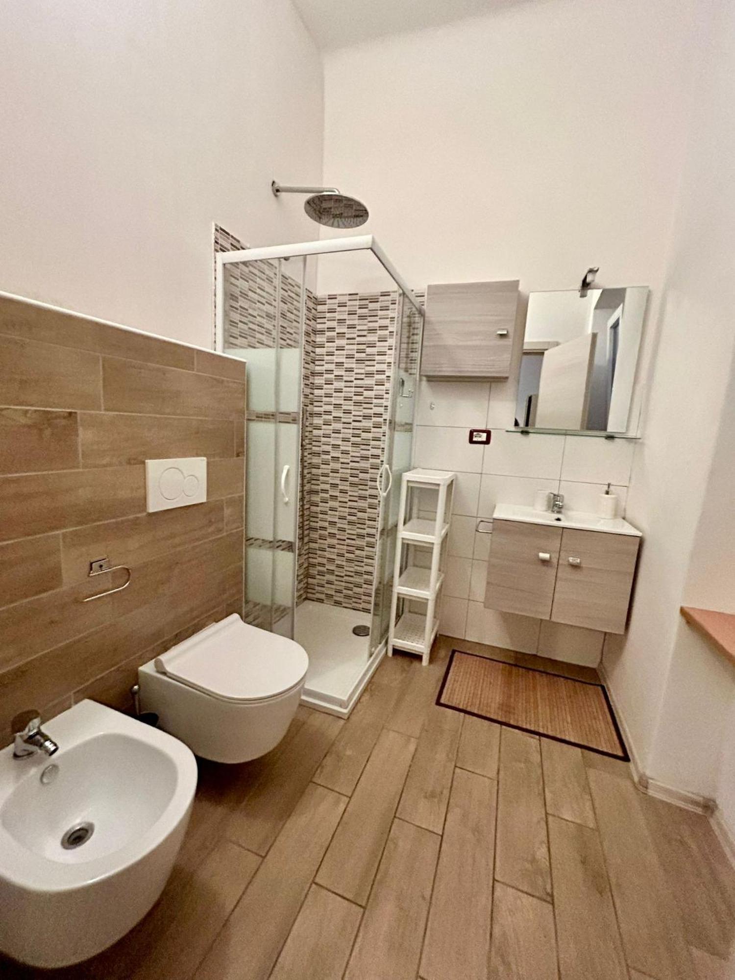 Residence Zar 4 Trieste Bagian luar foto