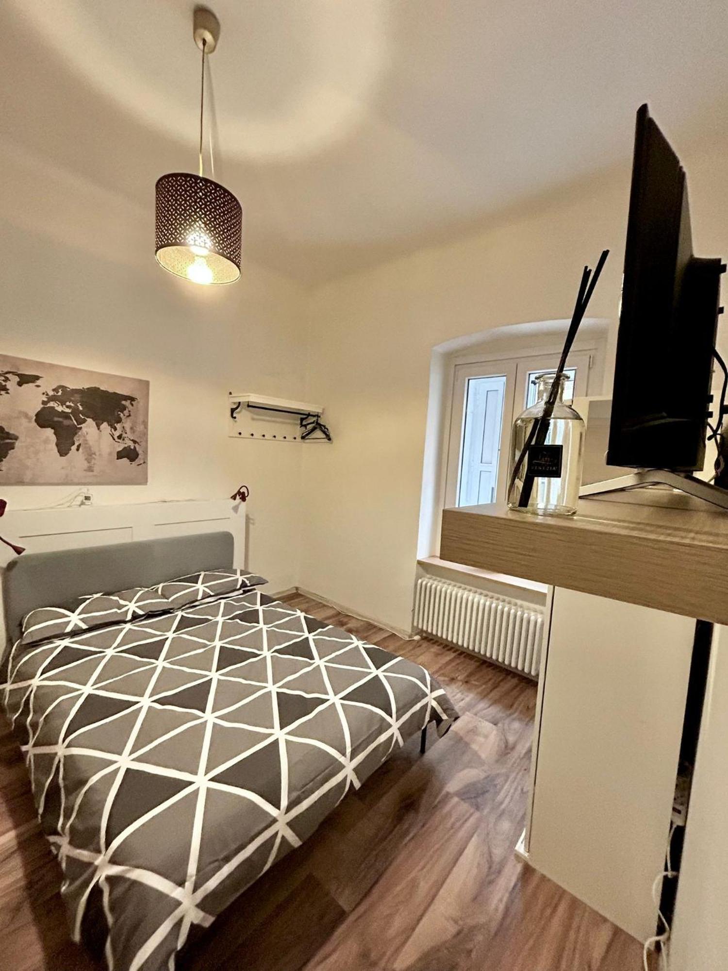 Residence Zar 4 Trieste Bagian luar foto