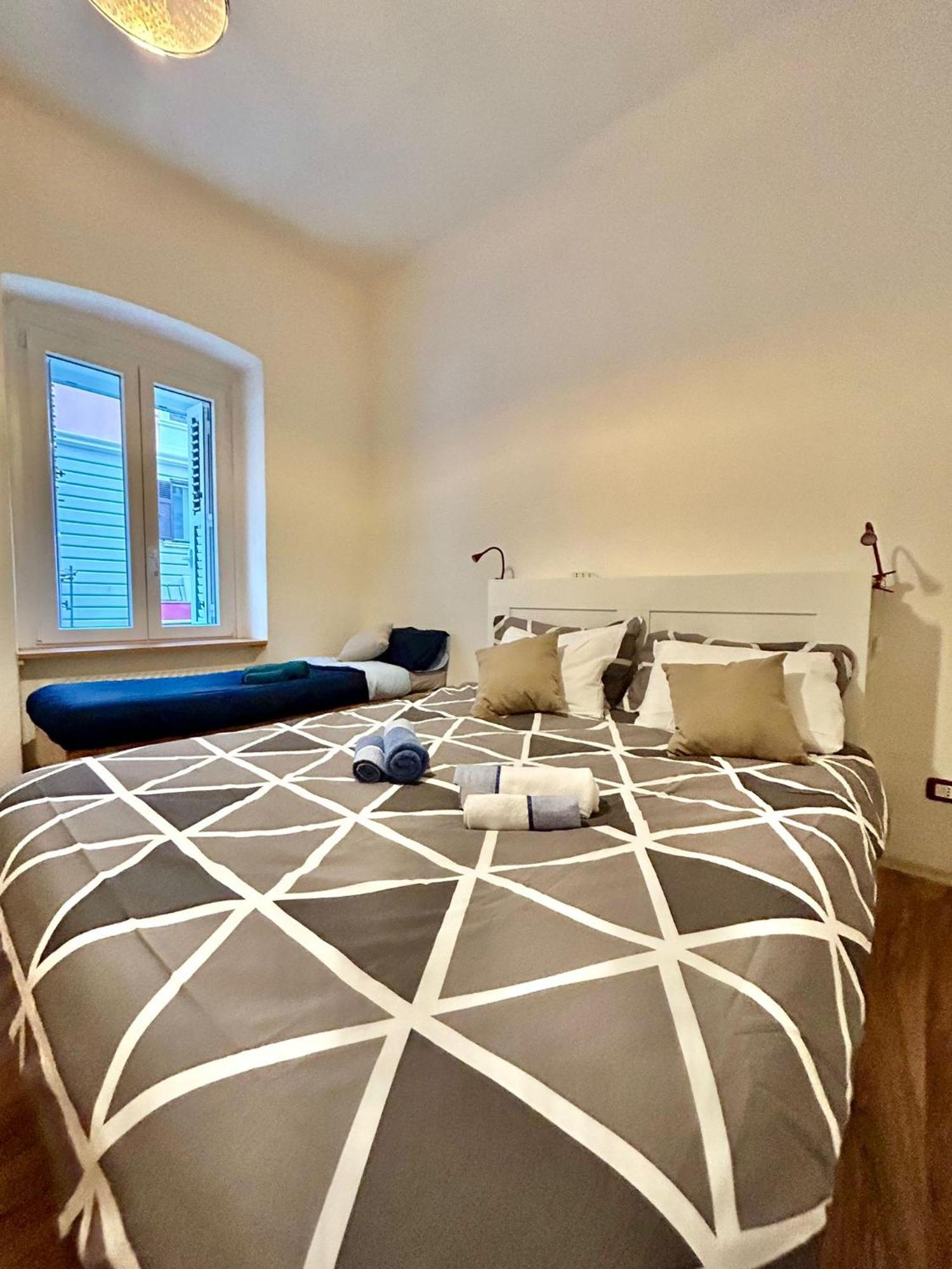 Residence Zar 4 Trieste Bagian luar foto